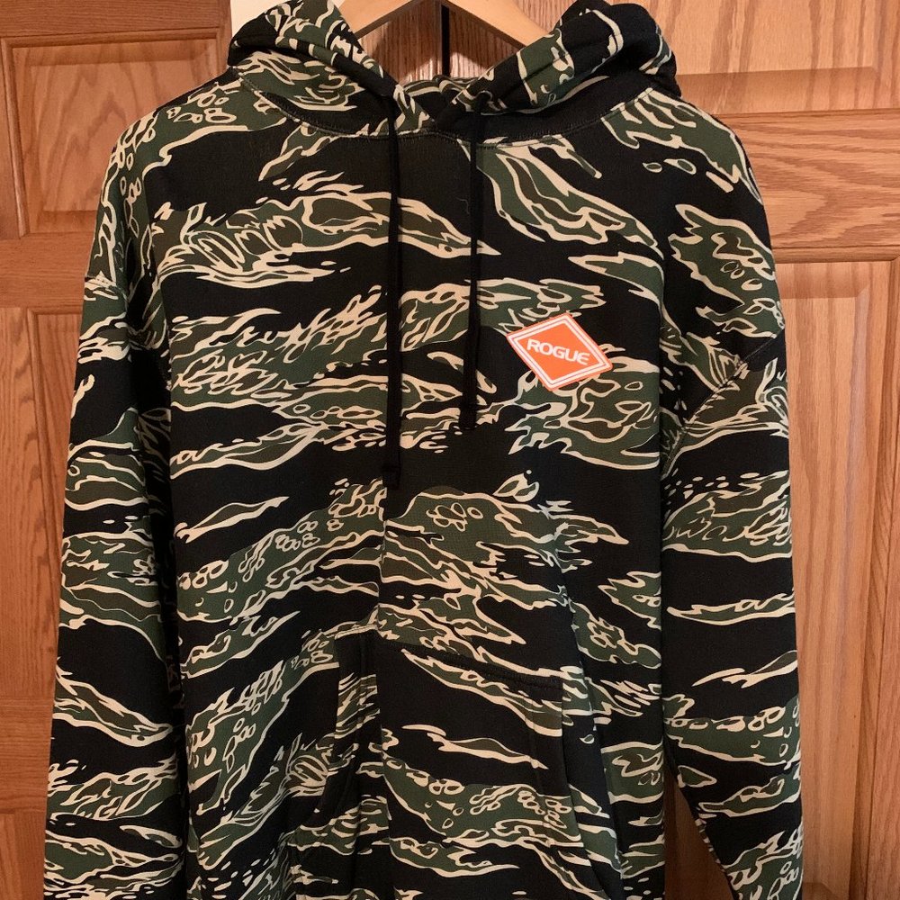 ROGUE Worn Once Men's Size Large Camo Hoodie